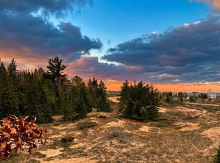 8916 Sturgeon Bay Dr, Harbor Springs, MI 49740