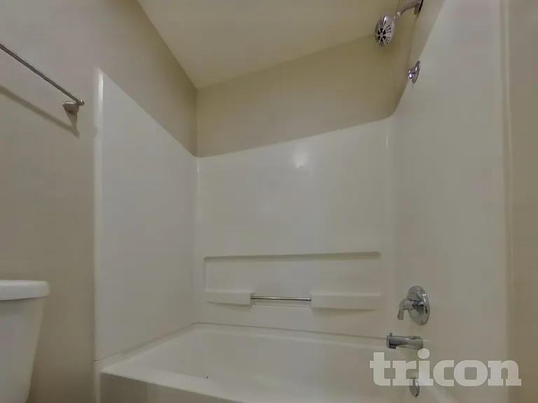 10893 Glenayr Dr — Photo 14