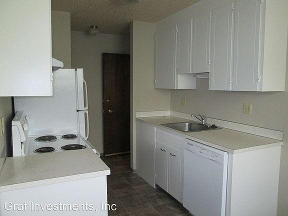 2nd image of 1201 River Dr APT 3