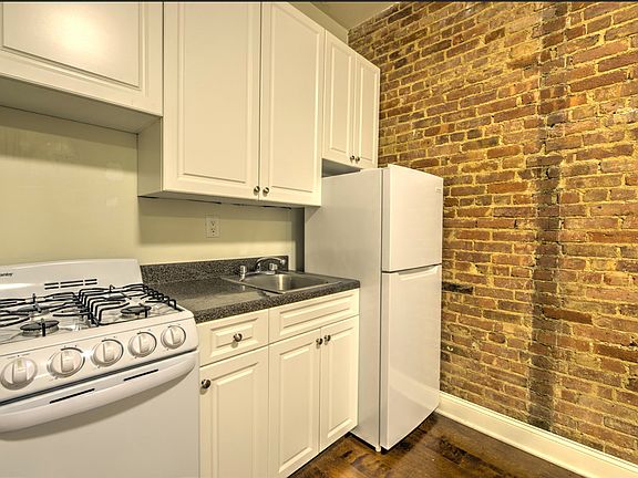 4th image of 340 E 83rd St #2N