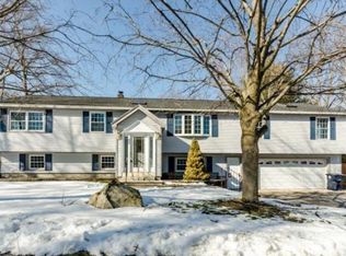 5 Surrey Ln, Nashua, NH 03062