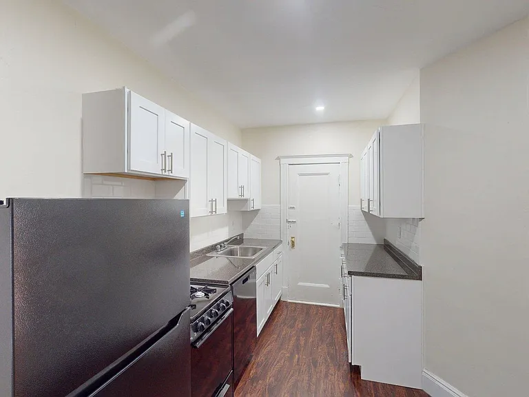 8 Vinal St #6 — Photo 3