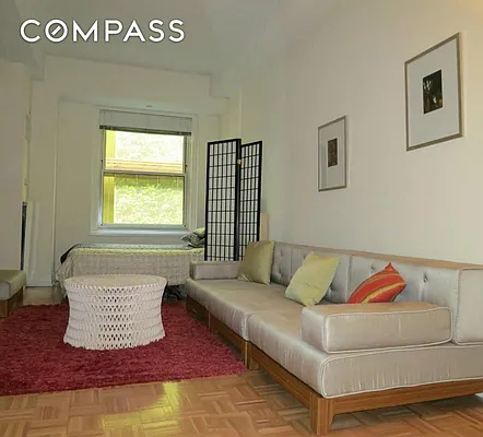 Rented by Compass | media 72