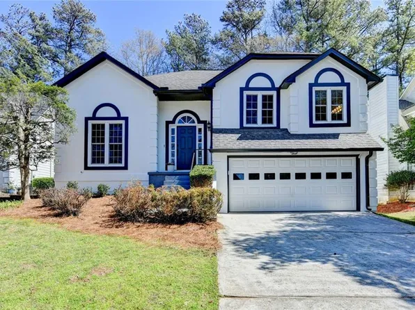 165 River Terrace Ct, Roswell, GA 30076