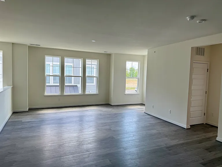 12105 Oxford Landing Ln #201 — Photo 5