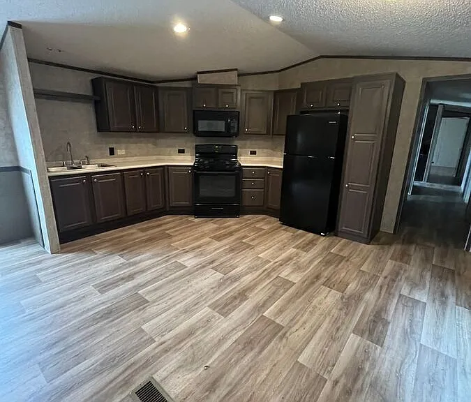 681 W Mills Dr — Photo 7