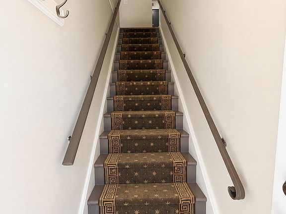 4th image of 24 Fairview Cir