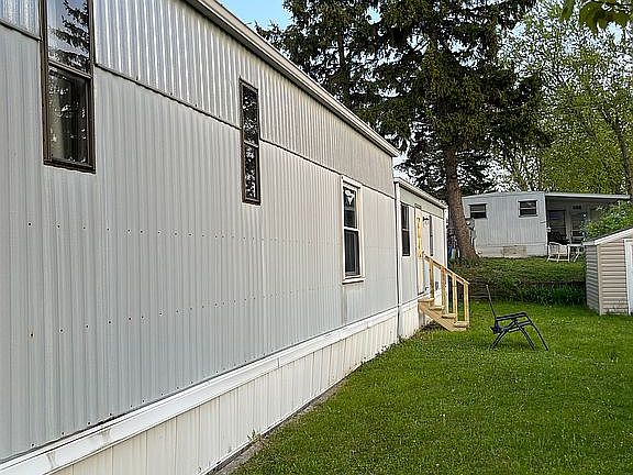 5th image of 47 Jenny Ct