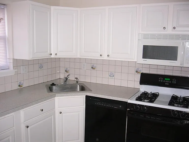 1368 Easton Rd #3 — Photo 10