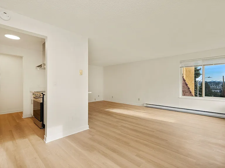 Lawton Park Villas- One month free- 2 Bed / 2 Bath Space to Live, Room to Breathe, All Yours. Mag... — Photo 5