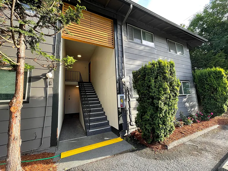 19535 River Rd #4 — Photo 9