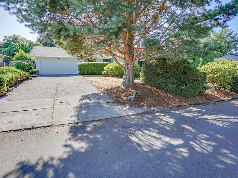 6206 NW Cherry St — Photo 37
