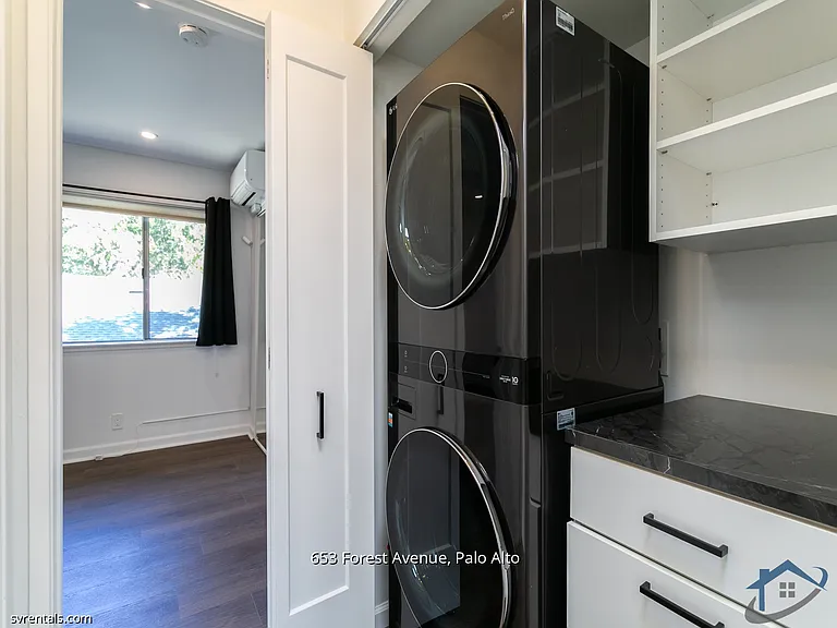653 Forest Ave — Photo 16