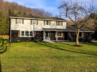 1081 Nottingham Rd, Jamesville, NY 13078