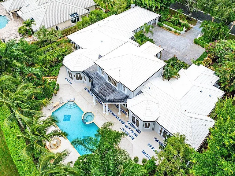 2540 Fairway Island Dr — Photo 38