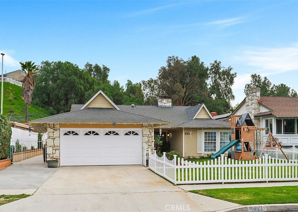 1st image of 1492 Del Norte Dr