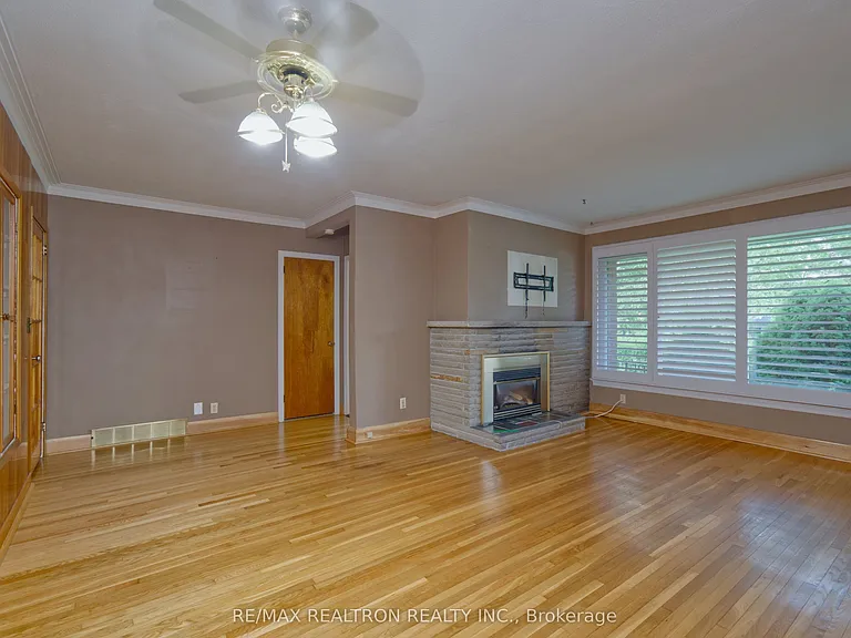 250 Meadow Rd — Photo 10