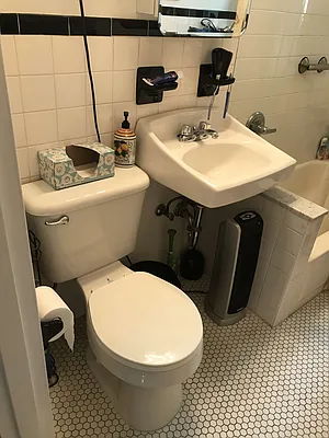 Rented by Metropolis Real Estate of Manhattan | media 31