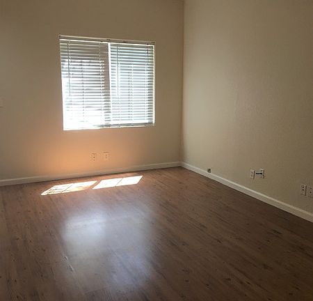 2nd image of 2680 San Fernando Way