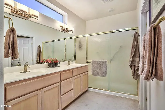 N Hearthstone Dr — Photo 9