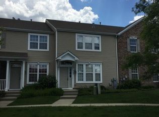 323 Springbrook Trl S, Oswego, IL 60543