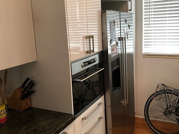 4th image of 817 Lenox Ave APT 5