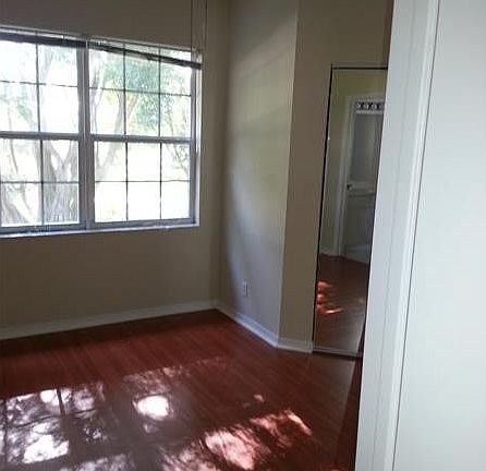 4th image of 2038 Madeira Dr