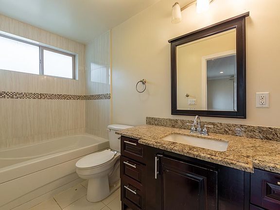 5th image of 3718 W 119th St