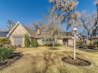 5106 Regal Pine Way, Friendswood, TX 77546