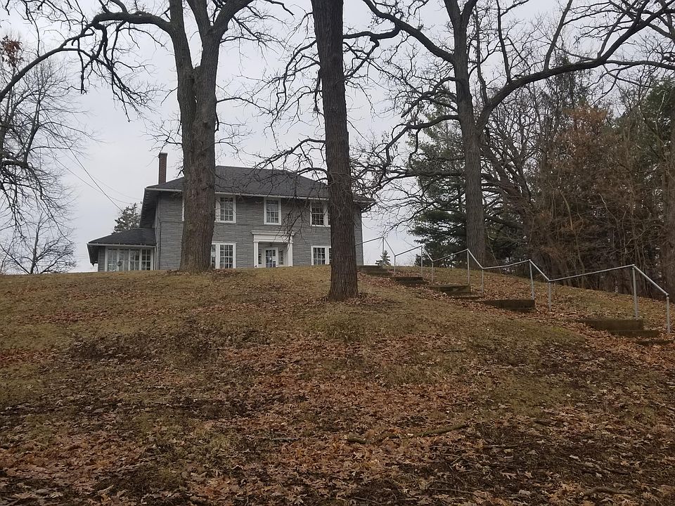 1st image of 138 Larabee St