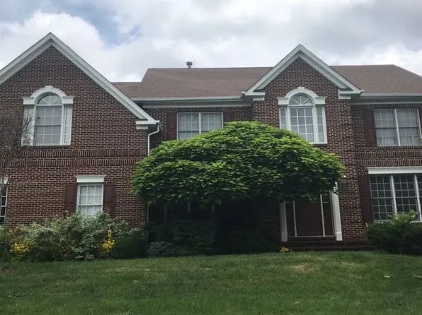 42848 Sidney Pl, Ashburn, VA 20148