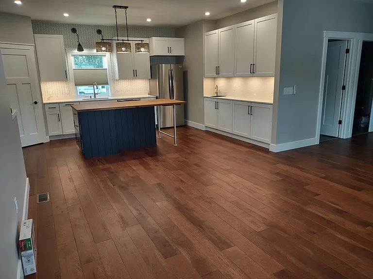 300 W Crawford Ave — Photo 4
