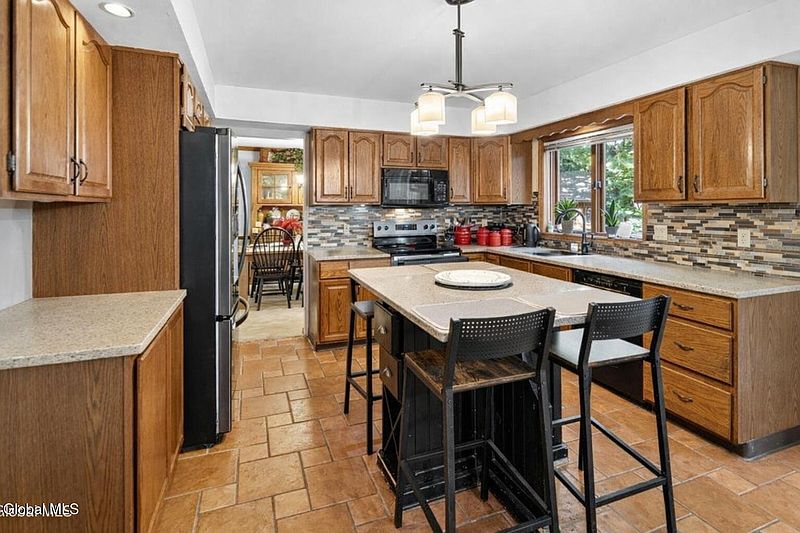 3rd image of 53 Sonat Road