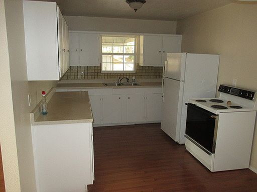 4th image of 607 W Villaret Blvd