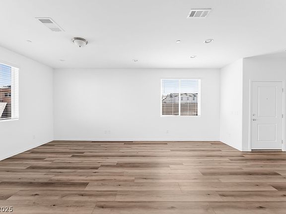 3rd image of 1478 Stellar Summit St