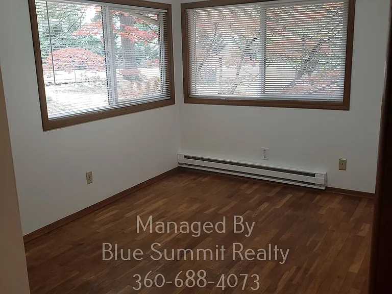 8534 Pacific Ave SE — Photo 11