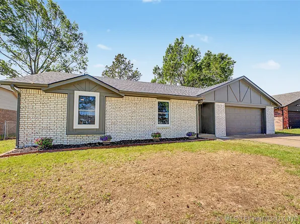 301 Valhalla Dr, Muskogee, OK 74403