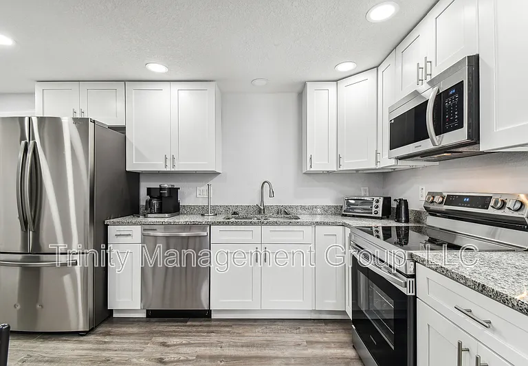 10033 Brunswick Ln #2 — Photo 8