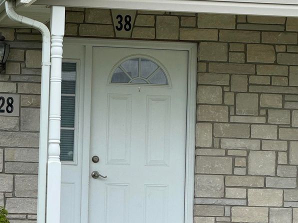 2428 S Woolery Mill Dr, Bloomington, IN 47403