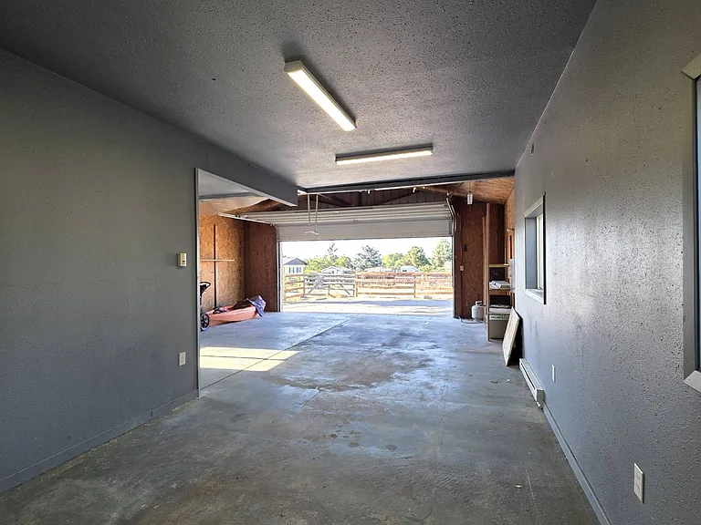 2021 Road 48 — Photo 25