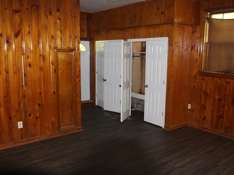 1108 8th Ave — Photo 8