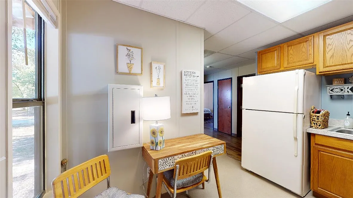 5585 Straub Rd — Photo 3