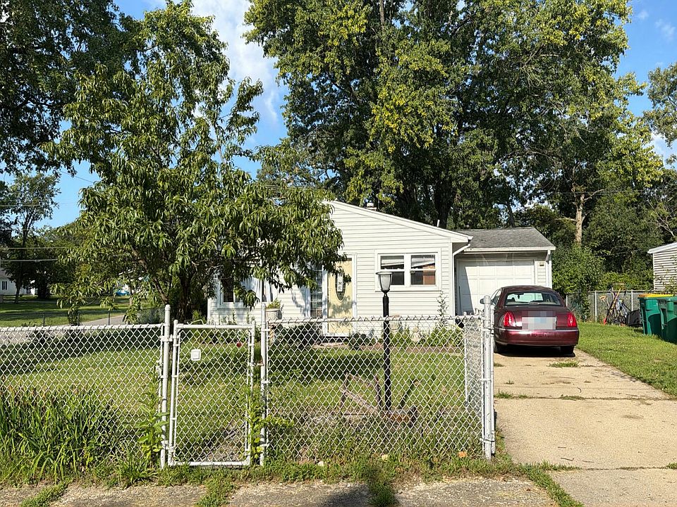 1st image of 701 Arbor St