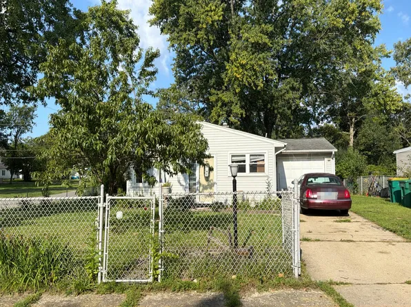 701 Arbor St, Joliet, IL 60432