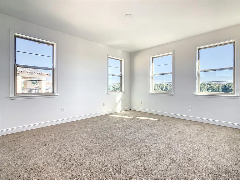 13899 Larkton Ln — Photo 31