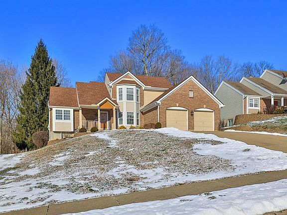 2nd image of 975 Apple Blossom Ln