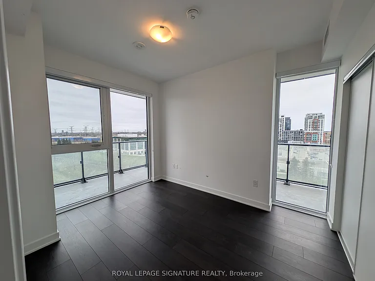 95 Oneida Cres #710 — Photo 15