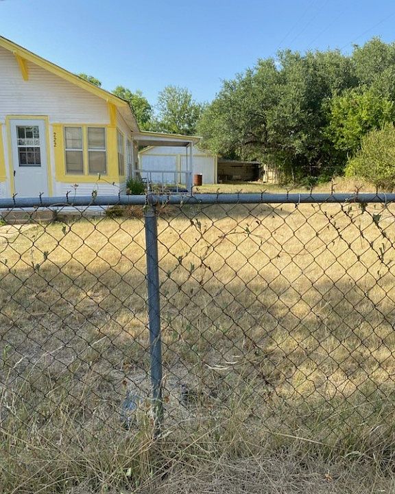 222 Mountain St, Burkett, TX 76828 MLS 20396483 Zillow