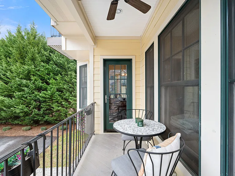 160 Park Pointe Cir #NA — Photo 42