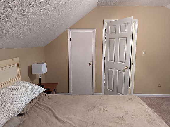 5th image of 7418 Fox Meadow Dr